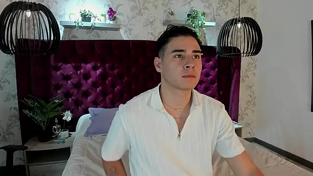 Gabriell ramirez online show from 03/21/25, 03:12