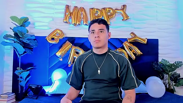 Gabriell ramirez online show from 10/11/25, 03:51