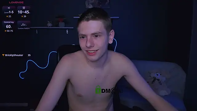 Snapshot of jimmie_hot chatting on 03/13/25, 11:16 jimmie hot online show from 03/13/25, 11:16