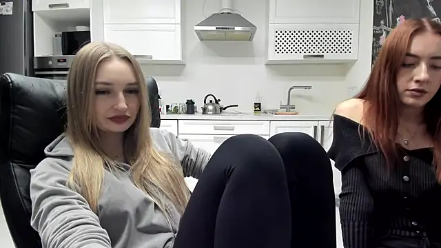 lisenok online show from 11/26/25, 07:36