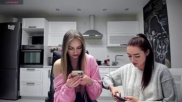 lisenok online show from 03/06/26, 09:54