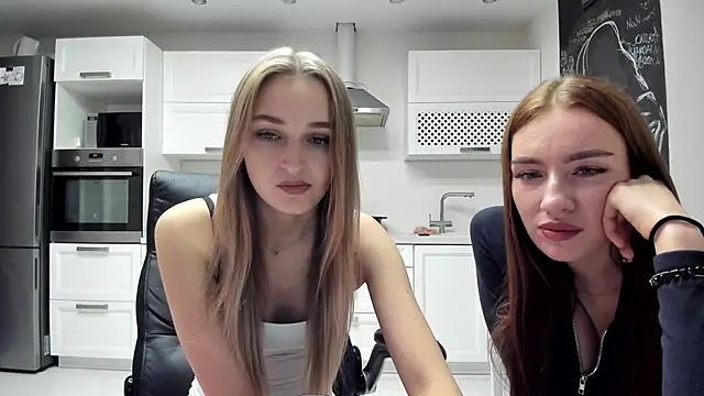 lisenok online show from 10/16/25, 08:28