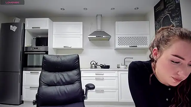 lisenok online show from 04/15/26, 06:23