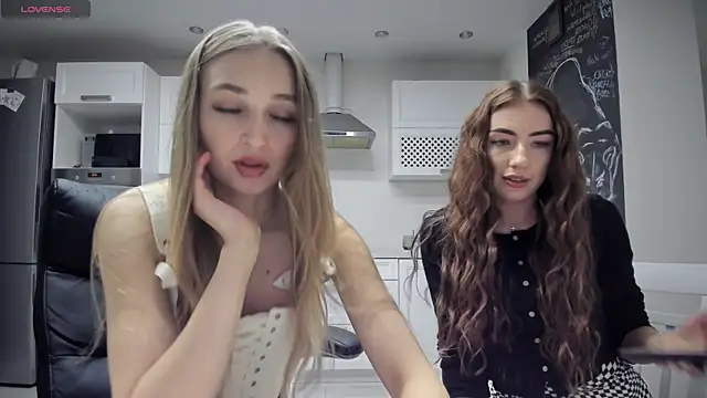 lisenok online show from 04/14/26, 08:58