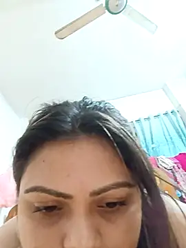 blue-berry07 online show from 11/25/25, 11:48