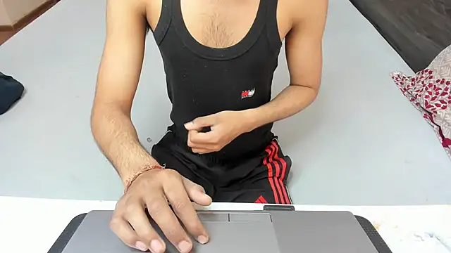 Queen Couple online show from 03/01/26, 05:51