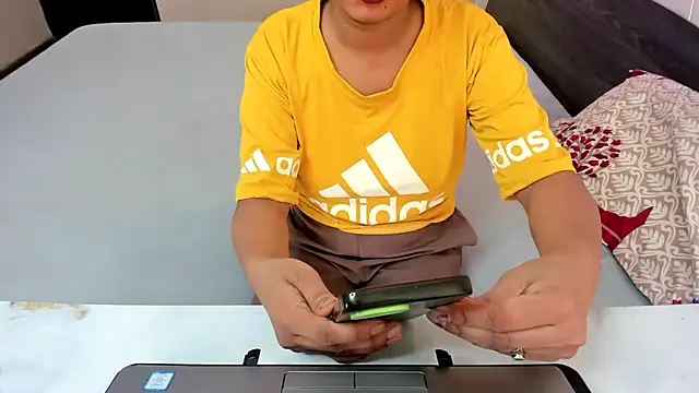 Snapshot of Queen_Couple chatting on 09/19/25, 05:44 Queen Couple online show from 09/19/25, 05:44