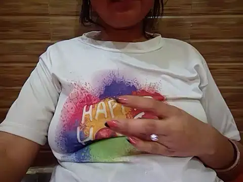 Snapshot of Queen_Couple chatting on 03/09/25, 06:43 Queen Couple online show from 03/09/25, 06:43