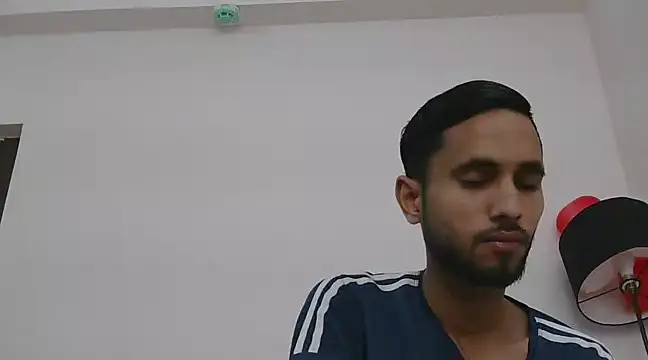 Snapshot of Queen_Couple chatting on 02/19/25, 06:11 Queen Couple online show from 02/19/25, 06:11