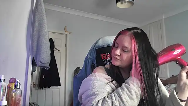 AureliaXOX online show from 11/02/25, 11:26