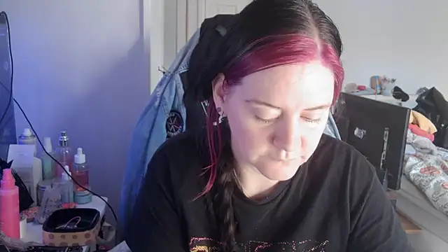 Snapshot of AureliaXOX chatting on 10/15/25, 10:01 AureliaXOX online show from 10/15/25, 10:01