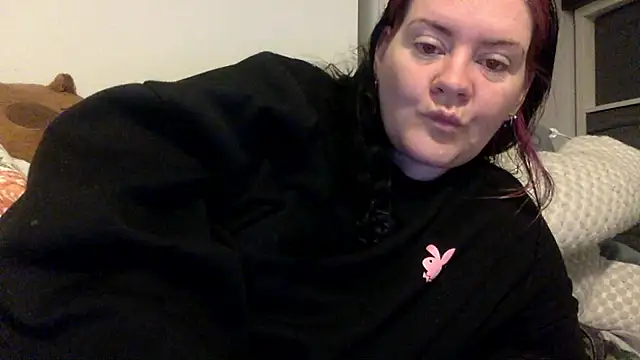 AureliaXOX online show from 11/05/25, 09:12