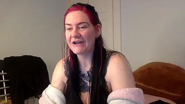 Snapshot of AureliaXOX chatting on 02/08/26, 11:30 AureliaXOX online show from 02/08/26, 11:30