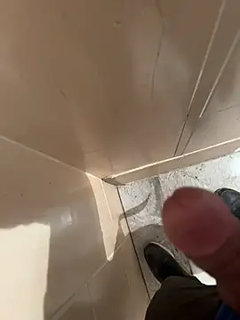 Snapshot of sark0606 chatting on 02/27/26, 06:52 sark0606 online show from 02/27/26, 06:52