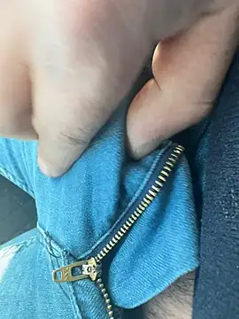 Snapshot of sark0606 chatting on 02/24/25, 08:06 sark0606 online show from 02/24/25, 08:06