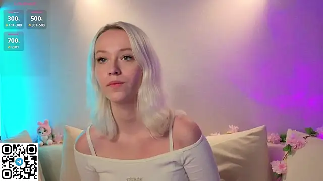 Anadeyaaa online show from 11/11/25, 11:20