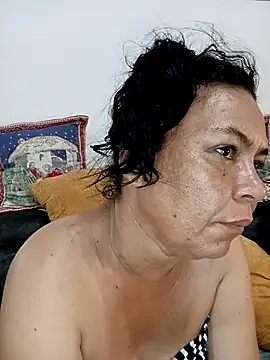 Snapshot of thefuckingowneroftits chatting on 11/25/25, 10:15 thefuckingowneroftits online show from 11/25/25, 10:15