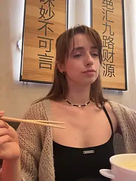 Maria Moonlight online show from 03/03/26, 03:30