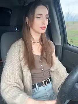 Maria Moonlight online show from 12/04/25, 09:52