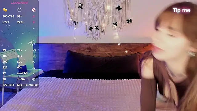 Snapshot of Maria_Moonlight chatting on 02/13/26, 02:39 Maria Moonlight online show from 02/13/26, 02:39