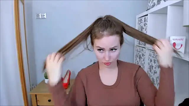 DonnaCam online show from 11/09/25, 07:40