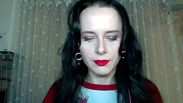 LuminousLady online show from 12/16/25, 06:01