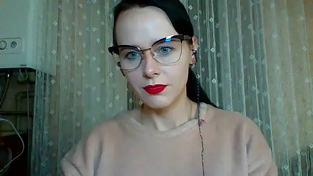 Snapshot of LuminousLady chatting on 03/19/25, 06:34 LuminousLady online show from 03/19/25, 06:34
