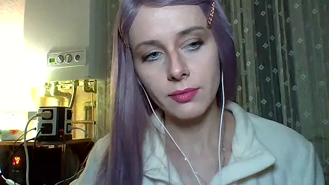 Snapshot of LuminousLady chatting on 03/03/25, 05:41 LuminousLady online show from 03/03/25, 05:41