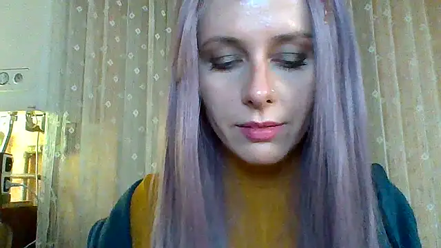 Snapshot of LuminousLady chatting on 02/18/25, 10:36 LuminousLady online show from 02/18/25, 10:36