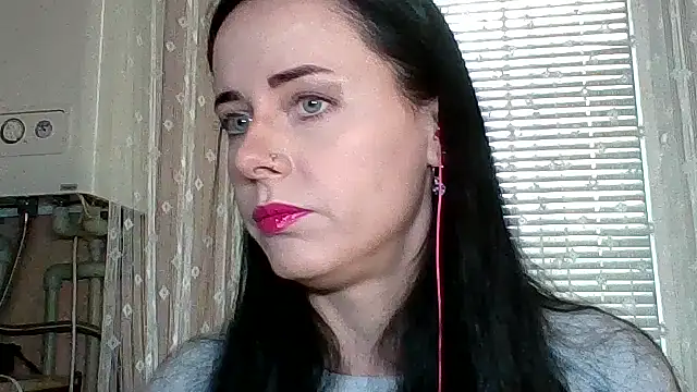 LuminousLady online show from 10/22/25, 01:21