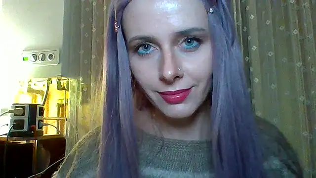 Snapshot of LuminousLady chatting on 03/02/25, 08:03 LuminousLady online show from 03/02/25, 08:03