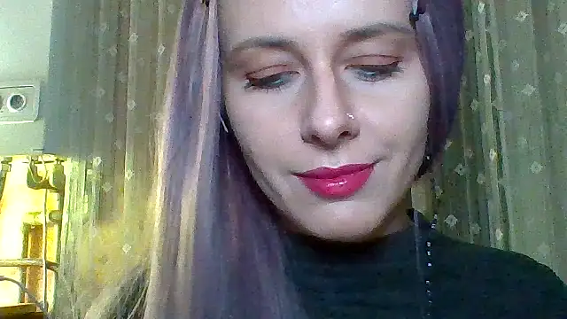 Snapshot of LuminousLady chatting on 03/10/25, 09:29 LuminousLady online show from 03/10/25, 09:29