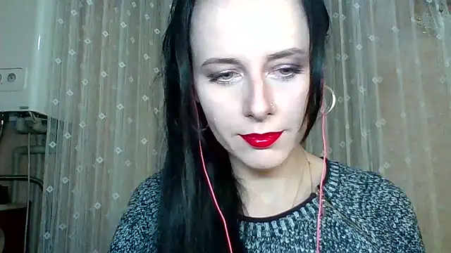 LuminousLady online show from 12/19/25, 06:21