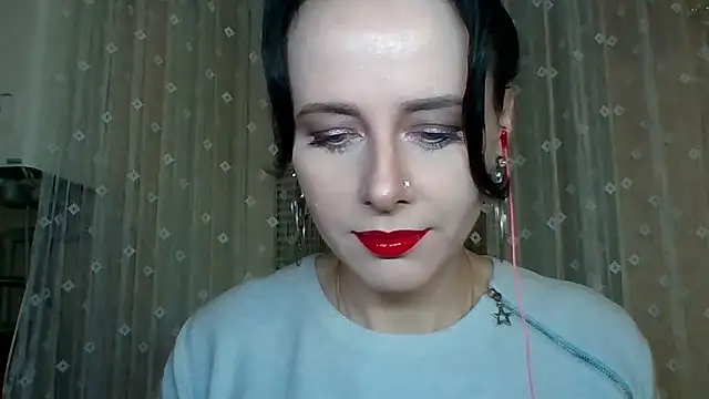 LuminousLady online show from 12/14/25, 06:13