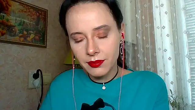 Snapshot of LuminousLady chatting on 09/23/25, 07:26 LuminousLady online show from 09/23/25, 07:26