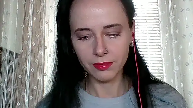 LuminousLady online show from 10/28/25, 08:13