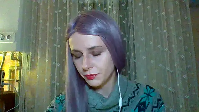 Snapshot of LuminousLady chatting on 02/25/25, 07:06 LuminousLady online show from 02/25/25, 07:06
