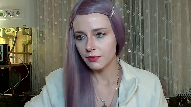 Snapshot of LuminousLady chatting on 03/15/25, 06:32 LuminousLady online show from 03/15/25, 06:32