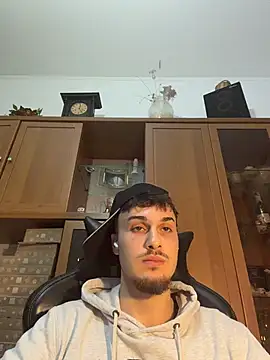 NaplesGuy04 online show from 01/10/26, 04:46