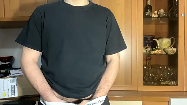 NaplesGuy04 online show from 02/12/25, 05:37