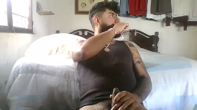 Snapshot of dickman10 chatting on 06/11/26, 04:37 dickman10 online show from 06/11/26, 04:37
