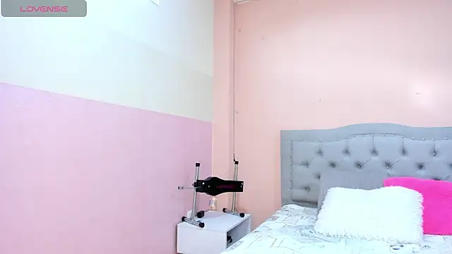 littletammy4u  online show from 11/05/25, 12:08