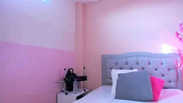 littletammy4u  online show from 11/08/25, 12:20