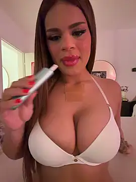 mrsbellanova online show from 06/18/26, 09:42