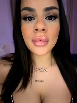 mrsbellanova online show from 11/17/25, 10:03