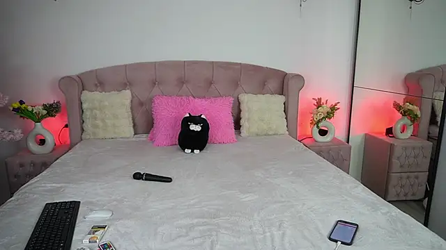 emma goodess  online show from 12/23/25, 12:11