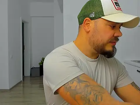 ZackMasterss online show from 11/04/25, 07:17