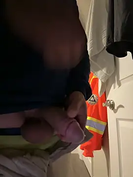 aleds17668 online show from 10/22/25, 04:34