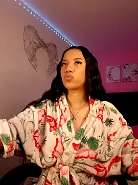 SallyWhitee online show from 05/15/26, 04:32