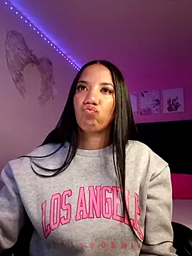 SallyWhitee online show from 02/03/26, 07:35